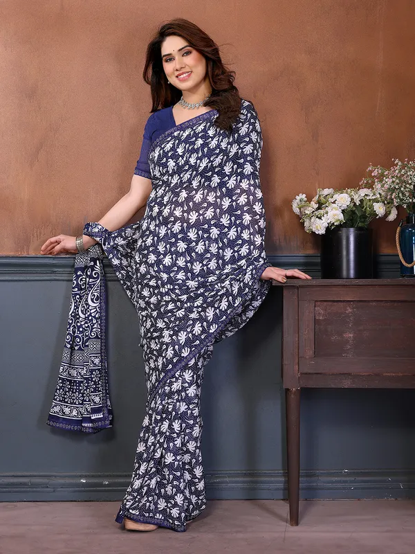 Printed_Lace_Border_Saree_With_UnStitched_Blouse_Piece_(Blue)