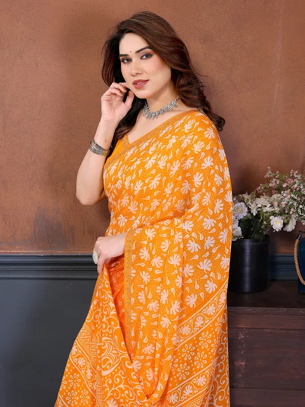 Printed_Lace_Border_Saree_With_UnStitched_Blouse_Piece_(Yellow)