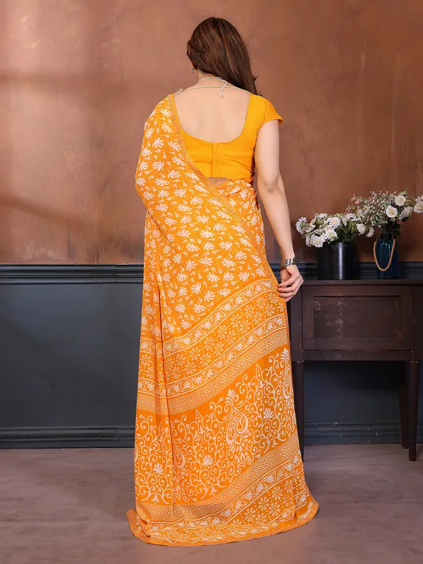 Printed_Lace_Border_Saree_With_UnStitched_Blouse_Piece_(Yellow)