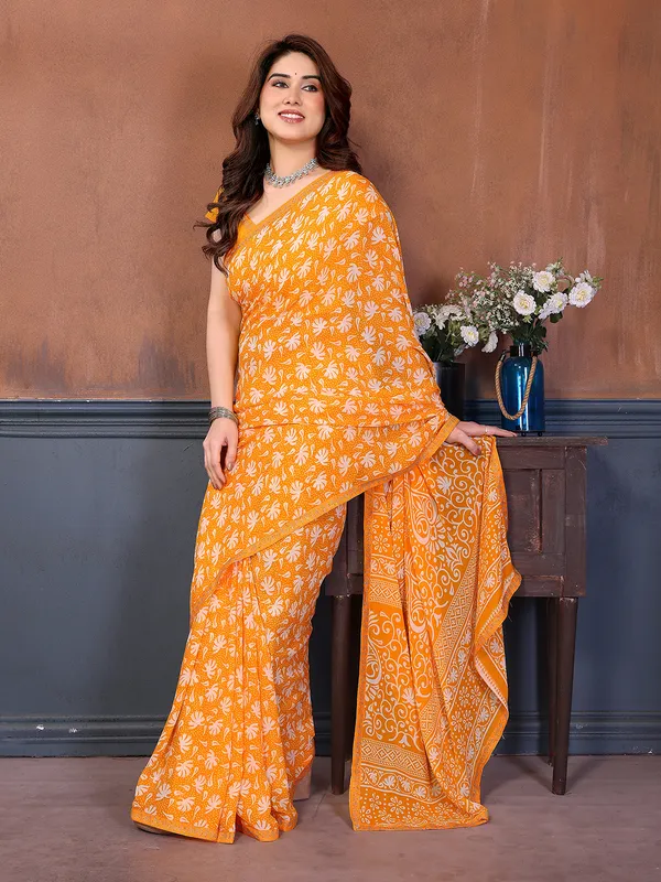 Printed_Lace_Border_Saree_With_UnStitched_Blouse_Piece_(Yellow)