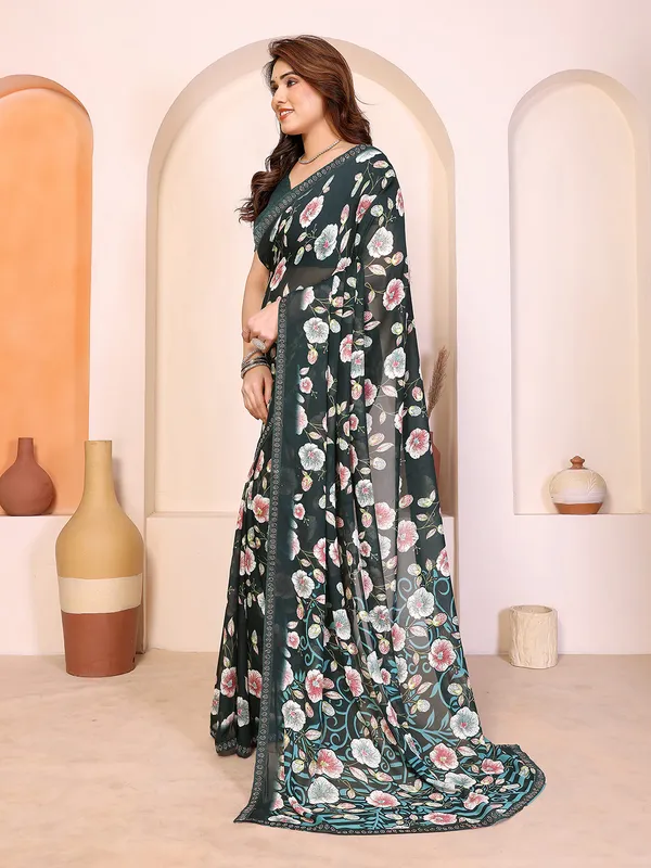 Printed_Lace_Border_Saree_With_UnStitched_Blouse_Piece_(Green)