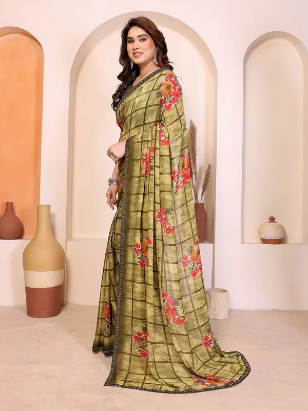 Printed_Lace_Border_Saree_With_UnStitched_Blouse_Piece_(Green)