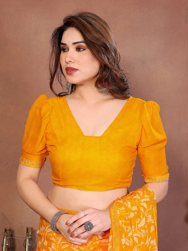 Printed_Lace_Border_Saree_With_UnStitched_Blouse_Piece_(Yellow)
