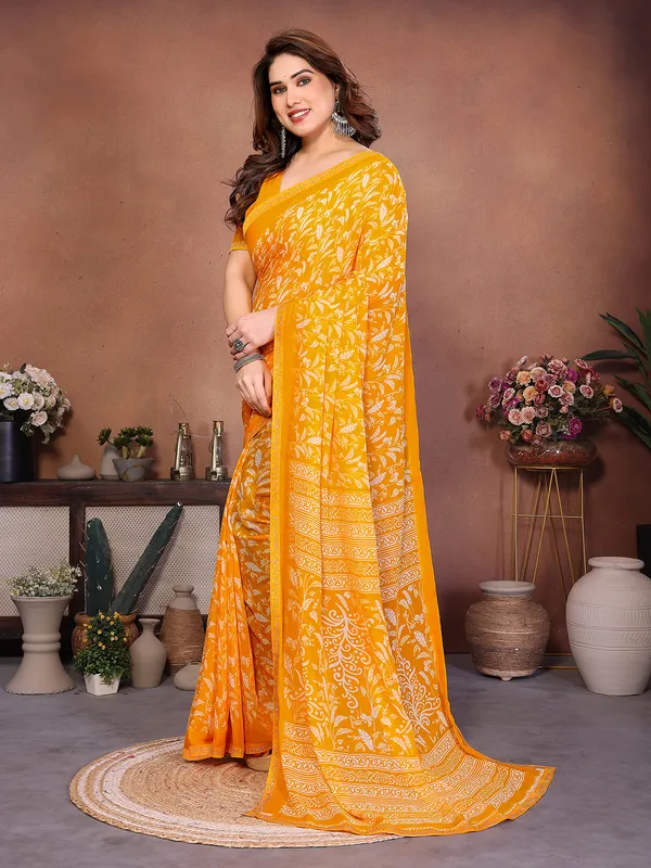 Printed_Lace_Border_Saree_With_UnStitched_Blouse_Piece_(Yellow)