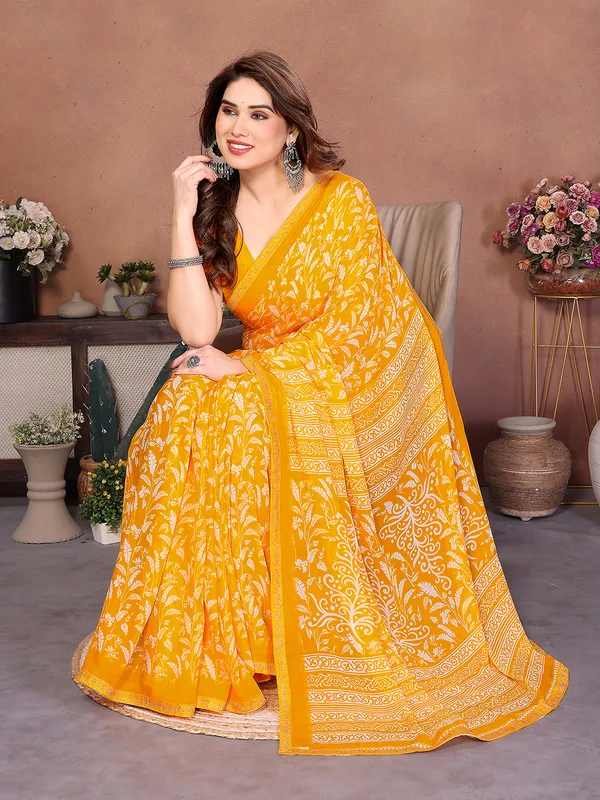 Printed_Lace_Border_Saree_With_UnStitched_Blouse_Piece_(Yellow)