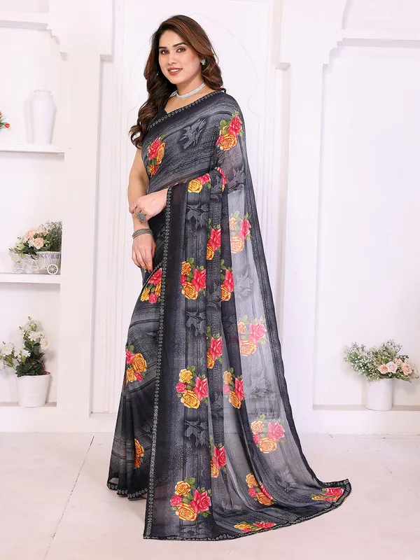 Floral_Print_Lace_Border_Saree_With_UnStitched_Blouse_Piece_(GREY)