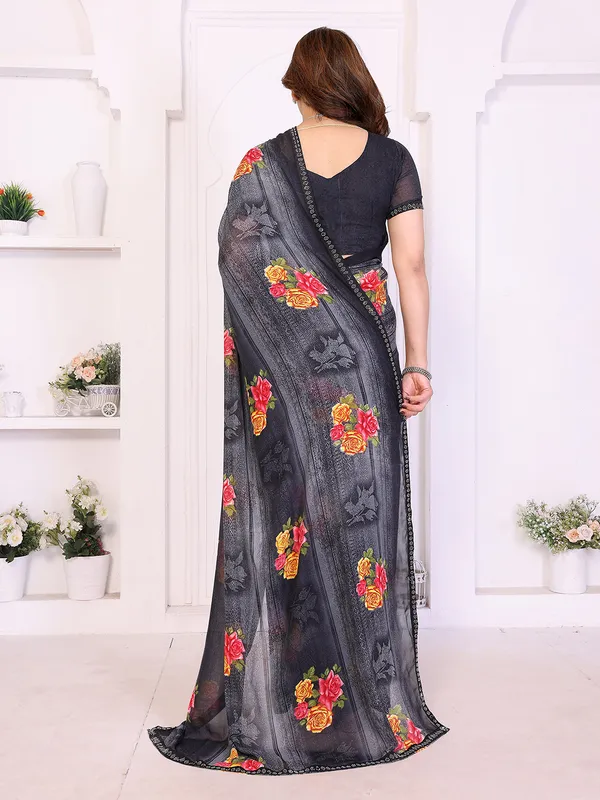 Floral_Print_Lace_Border_Saree_With_UnStitched_Blouse_Piece_(GREY)