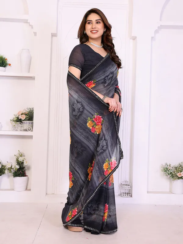 Floral_Print_Lace_Border_Saree_With_UnStitched_Blouse_Piece_(GREY)