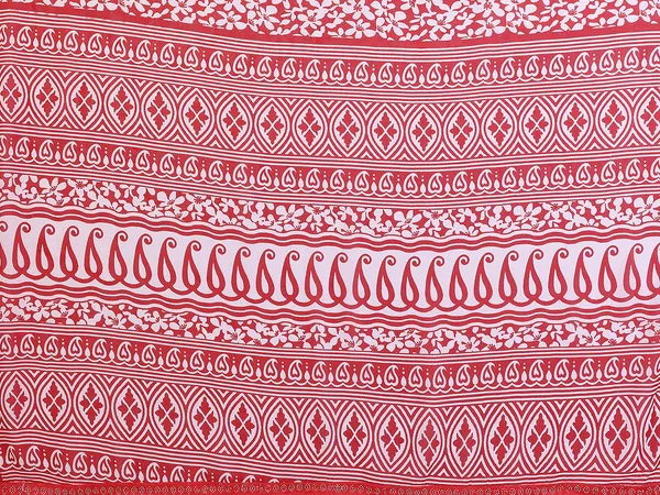 Floral_Print_Lace_Border_Saree_With_UnStitched_Blouse_Piece_(RED)