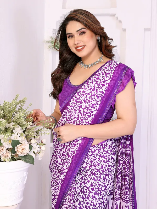 Floral_Print_Lace_Border_Saree_With_UnStitched_Blouse_Piece_(PURPLE)