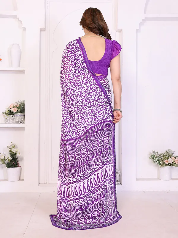 Floral_Print_Lace_Border_Saree_With_UnStitched_Blouse_Piece_(PURPLE)