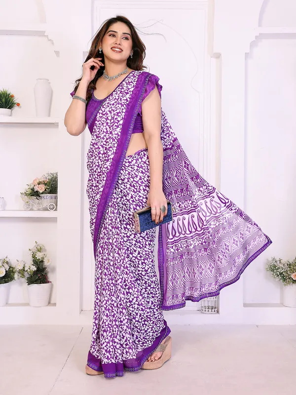 Floral_Print_Lace_Border_Saree_With_UnStitched_Blouse_Piece_(PURPLE)