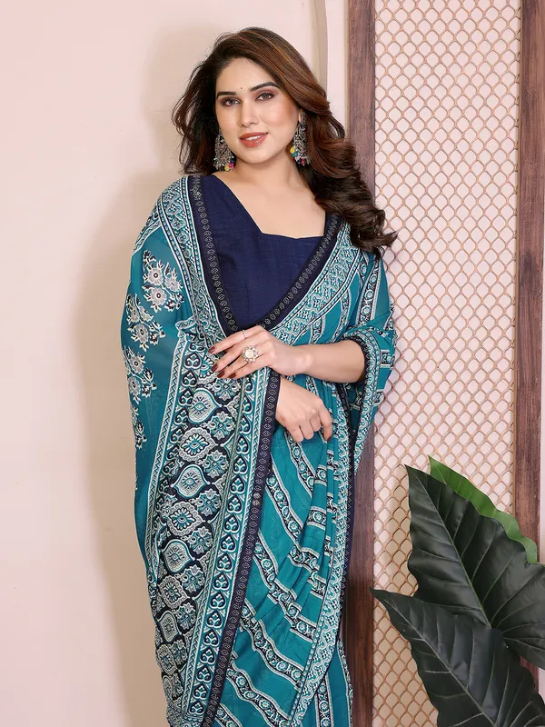 Printed_Lace_Border_Saree_With_UnStitched_Blouse_Piece_(BLUE)