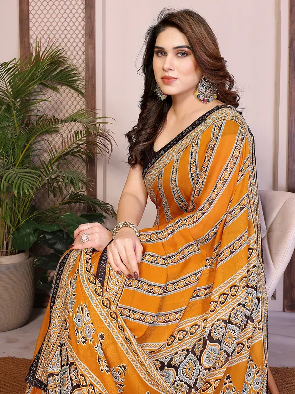 Printed_Lace_Border_Saree_With_UnStitched_Blouse_Piece_(YELLOW)