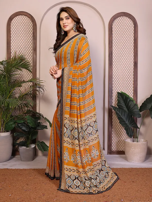 Printed_Lace_Border_Saree_With_UnStitched_Blouse_Piece_(YELLOW)