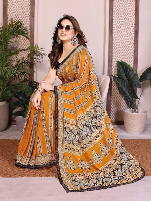 Printed_Lace_Border_Saree_With_UnStitched_Blouse_Piece_(YELLOW)