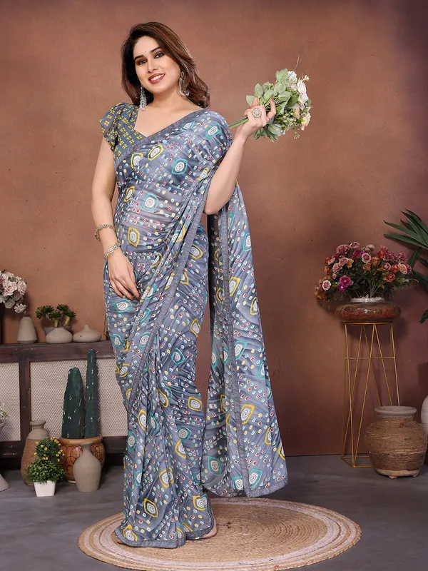 Bandhani_Print_Lace_Border_Saree_With_UnStitched_Blouse_Piece_(GREY)