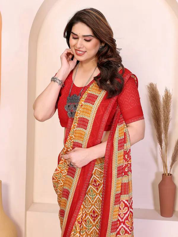 Printed_Lace_Border_Saree_With_UnStitched_Blouse_Piece_(YELLOW)