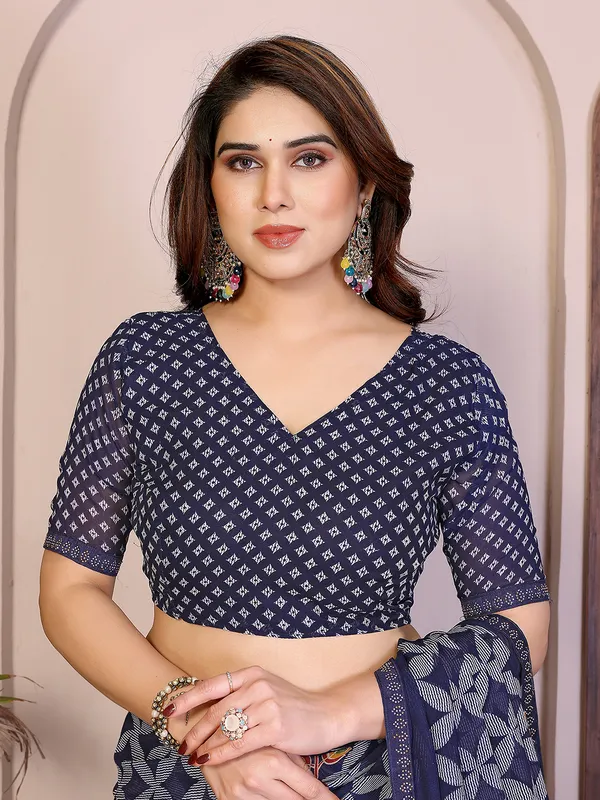 Printed_Lace_Border_Saree_With_UnStitched_Blouse_Piece_(BLUE)