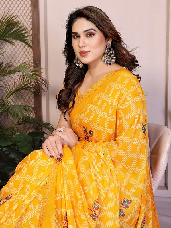 Printed_Lace_Border_Saree_With_UnStitched_Blouse_Piece_(YELLOW)