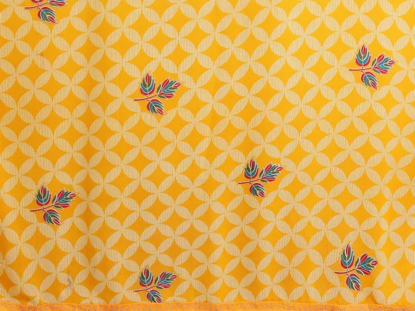 Printed_Lace_Border_Saree_With_UnStitched_Blouse_Piece_(YELLOW)