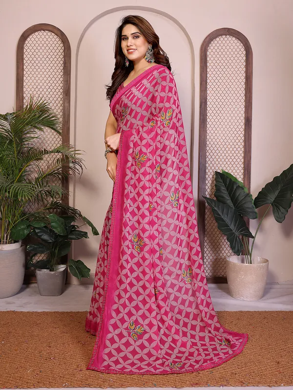 Printed_Lace_Border_Saree_With_UnStitched_Blouse_Piece_(PINK)