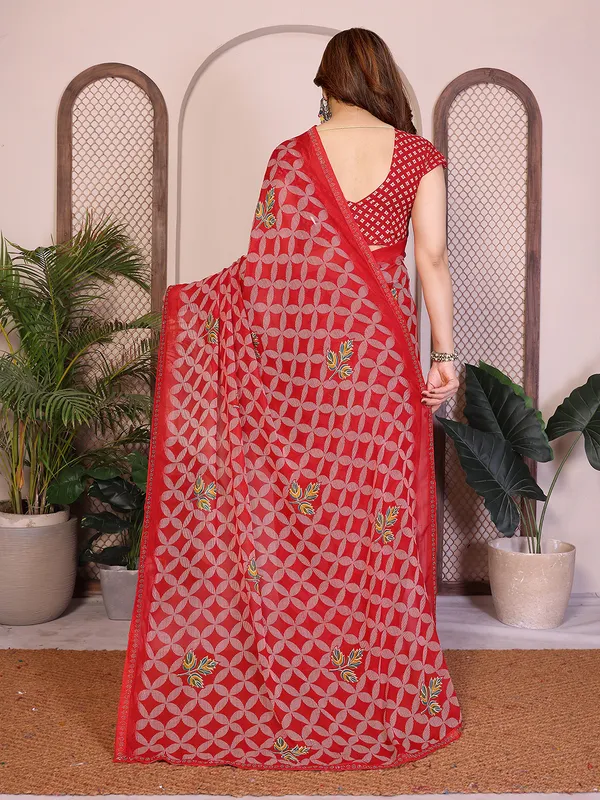 Printed_Lace_Border_Saree_With_UnStitched_Blouse_Piece_(RED)