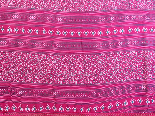 Printed_Lace_Border_Saree_With_UnStitched_Blouse_Piece_(PINK)