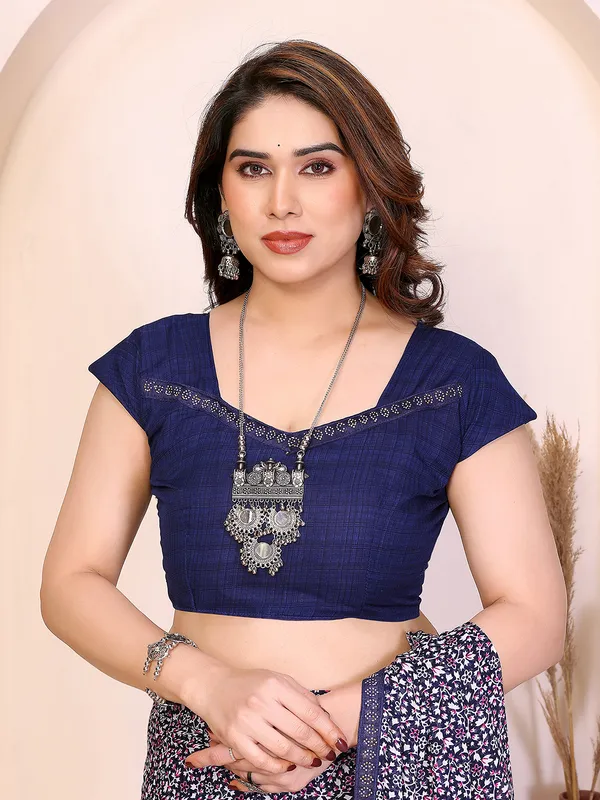 Printed_Lace_Border_Saree_With_UnStitched_Blouse_Piece_(PURPLE)