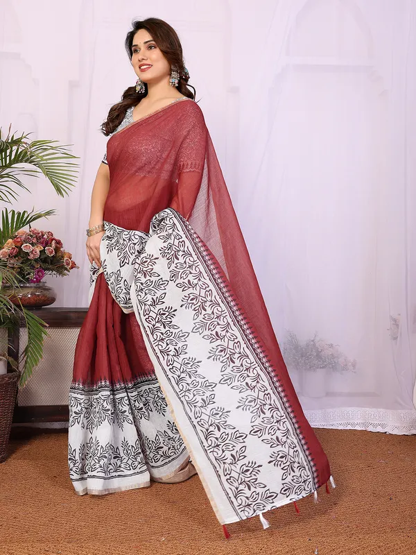 Digital_Print_Cotton_Linen_Saree_With_Unstitched_Blouse_Piece_(RED)