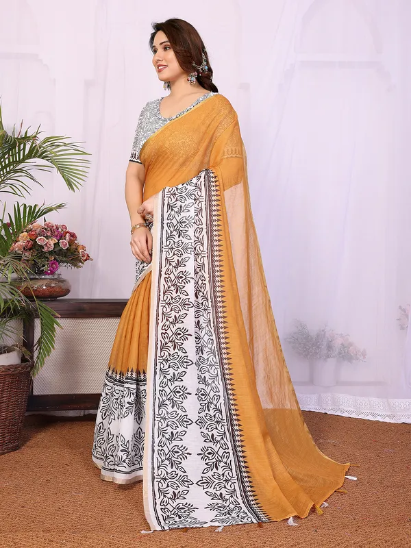 Digital_Print_Cotton_Linen_Saree_With_Unstitched_Blouse_Piece_(YELLOW)