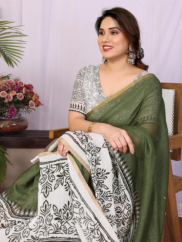 Digital_Print_Cotton_Linen_Saree_With_Unstitched_Blouse_Piece_(GREEN)