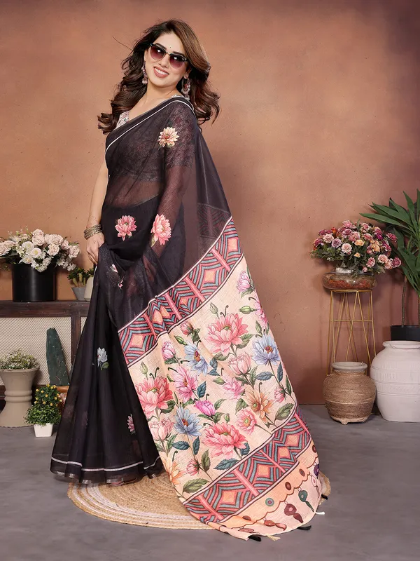 Digital_Print_Cotton_Linen_Saree_With_Unstitched_Blouse_Piece_(BLACK)