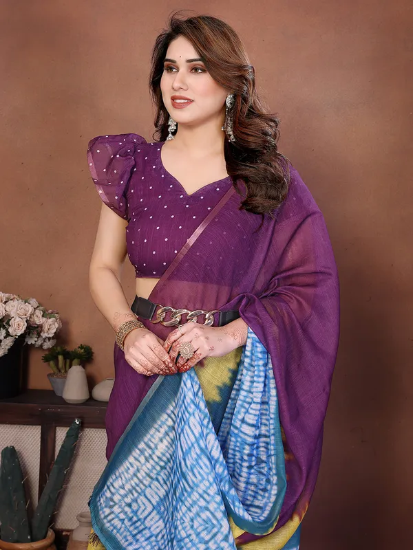 Digital_Print_Cotton_Linen_Saree_With_Unstitched_Blouse_Piece_(RED)