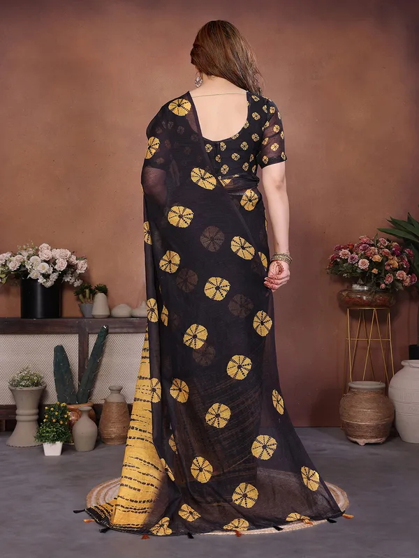 Digital_Print_Cotton_Linen_Saree_With_Unstitched_Blouse_Piece_(YELLOW-BLACK)