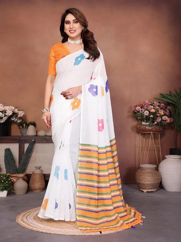 Digital_Print_Cotton_Linen_Saree_With_Unstitched_Blouse_Piece_(WHITE)