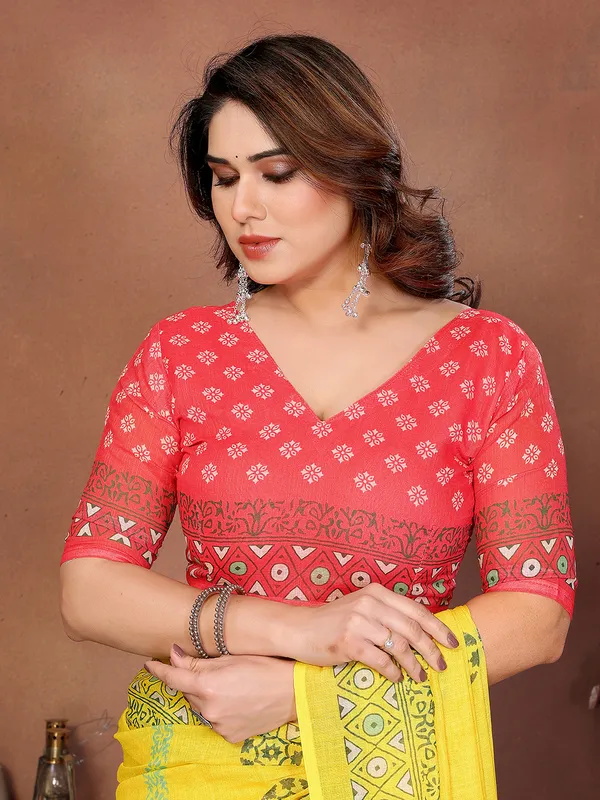 Digital_Print_Cotton_Linen_Saree_With_Unstitched_Blouse_Piece_(Yellow)