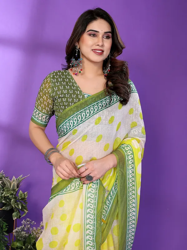 Digital_Print_Cotton_Linen_Saree_With_Unstitched_Blouse_Piece