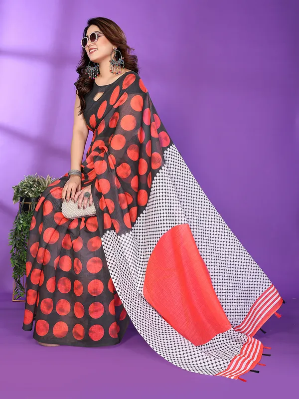 Digital_Print_Cotton_Linen_Saree_With_Unstitched_Blouse_Piece