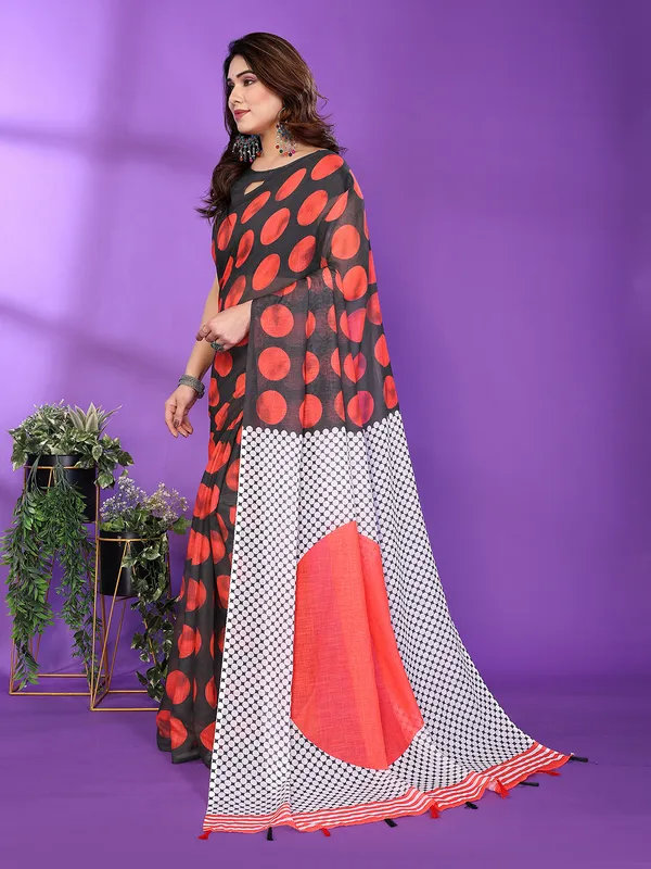 Digital_Print_Cotton_Linen_Saree_With_Unstitched_Blouse_Piece