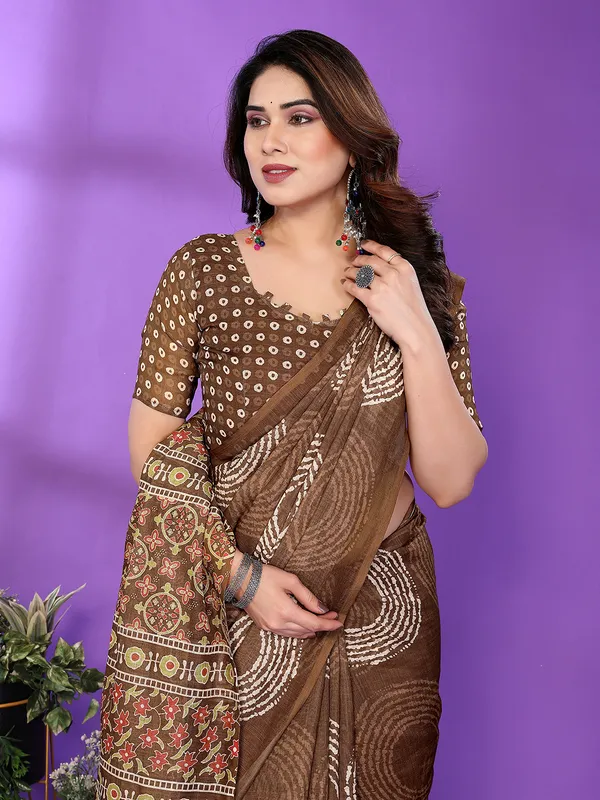 Digital_Print_Cotton_Linen_Saree_With_Unstitched_Blouse_Piece