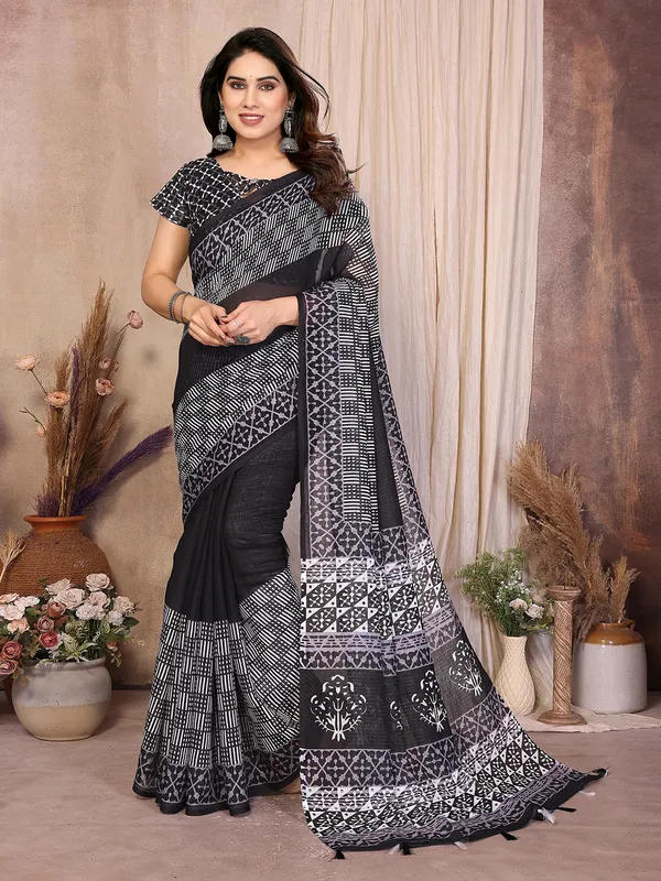 Digital_Print_Cotton_Linen_Saree_With_Unstitched_Blouse_Piece_(BLACK)
