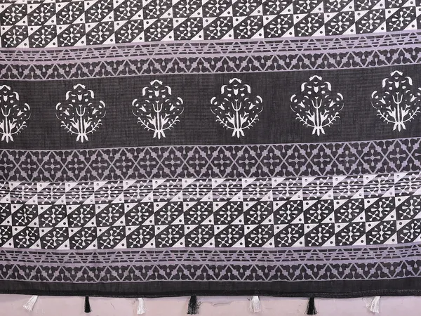 Digital_Print_Cotton_Linen_Saree_With_Unstitched_Blouse_Piece_(BLACK)