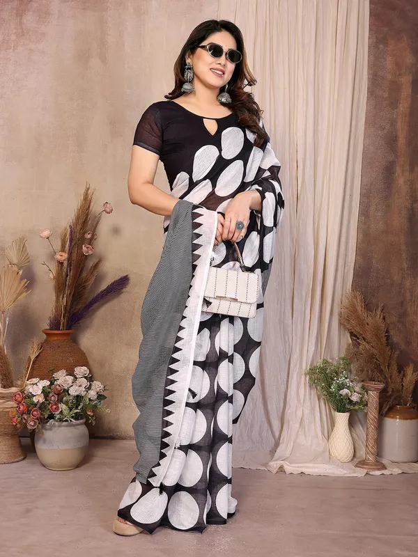 Digital_Print_Cotton_Linen_Saree_With_Unstitched_Blouse_Piece_(BLACK)