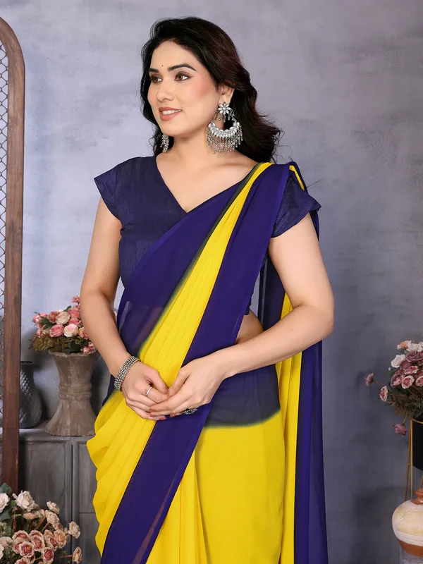 Padding_Bollywood_Georgette_Saree_With_Unstitched_Blouse_Piece
