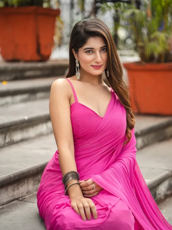 Plain_Dyed_Daily_Wear_Georgette_Saree_With_Unstitched_Blouse_Piece