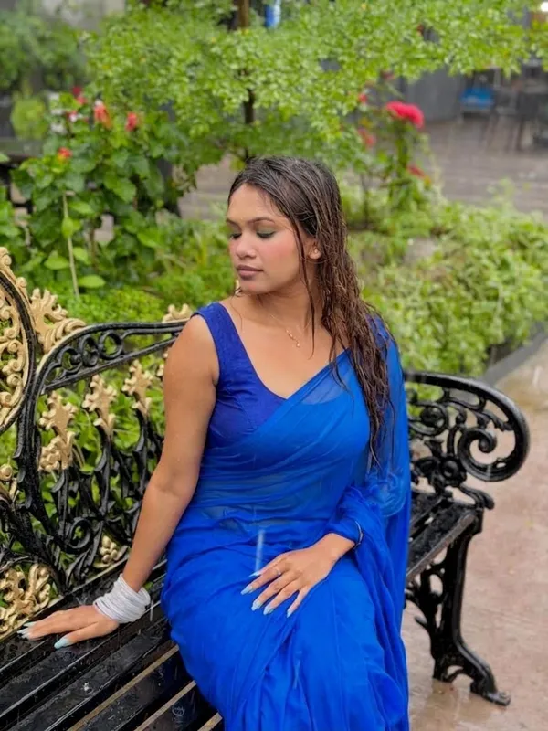 Plain_Dyed_Daily_Wear_Georgette_Saree_With_Unstitched_Blouse_Piece