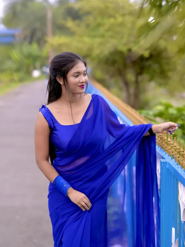 Plain_Dyed_Daily_Wear_Georgette_Saree_With_Unstitched_Blouse_Piece