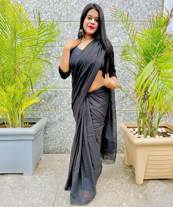Elegant_Solid_Chiffon_Plain_Dyed_Saree_With_Unstitched_Blouse_Piece