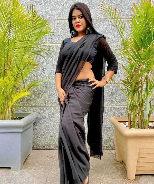 Elegant_Solid_Chiffon_Plain_Dyed_Saree_With_Unstitched_Blouse_Piece